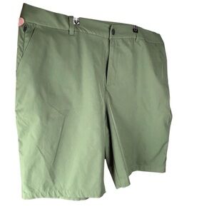 32 Degrees Green Flat Front Shorts Lightweight Casual Wear